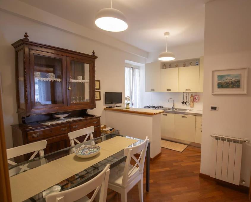 Dimora Al Colosseo, 2 Bedrooms 罗马 外观 照片